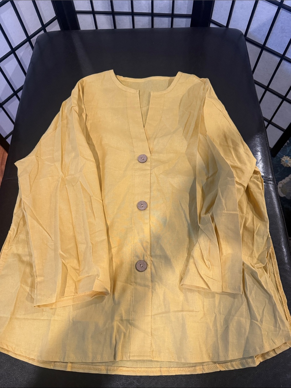Yellow Front Women’s Top - Unbranded(button’s not functional)
